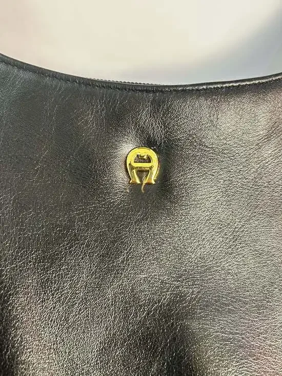 Vintage Etienne Aigner Black Genuine Leather Shoulder Bag with Gold Hardware - Picture 2 of 9